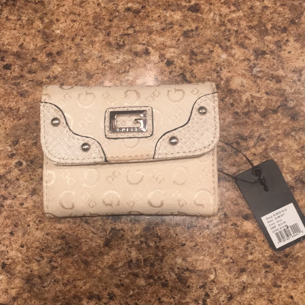 COPY - Small Guess Wallet